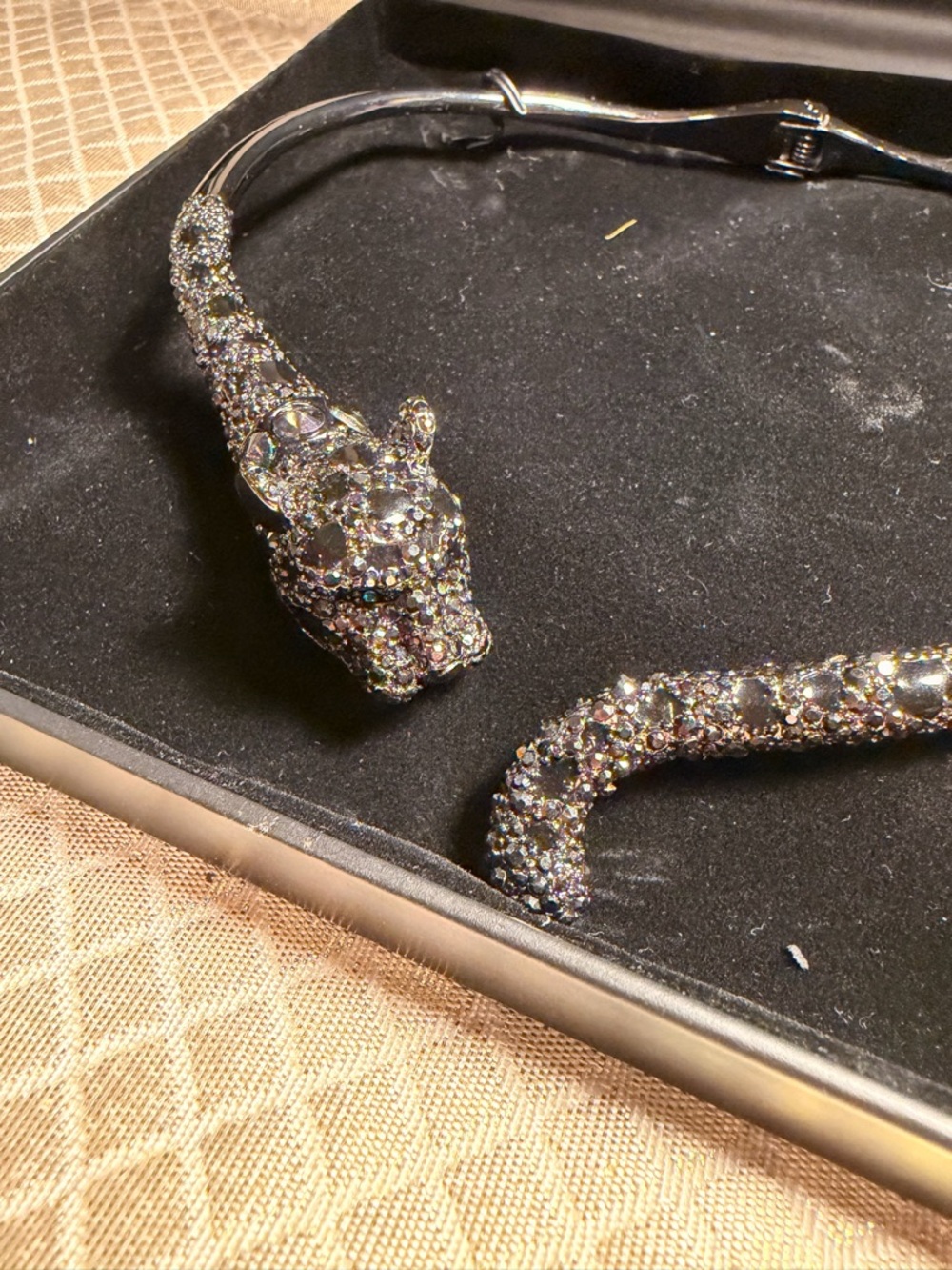 Betsey Johnson
Hematite-Tone Black & Gray Pavé Jaguar Hinged Collar Necklace - Picture 4 of 5